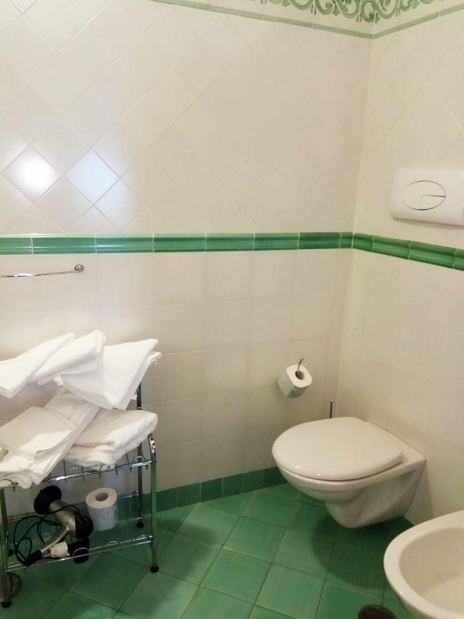 Bed and Breakfast Amalfitani Salerno Centro Exterior foto